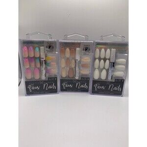 Lot of 3 Pretty woman faux Nails (24 each pack)